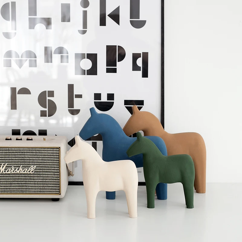 Nordic Wooden Horse Ornaments  - Home Office Work Table ulasan dan harga