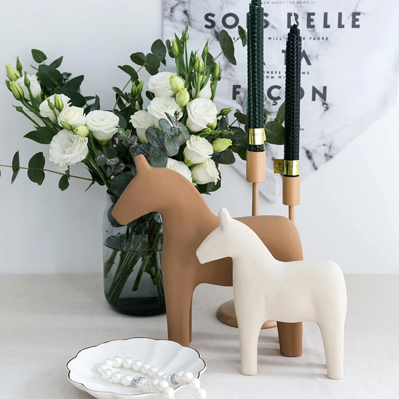 Nordic Wooden Horse Ornaments  - Home Office Work Table ulasan dan harga